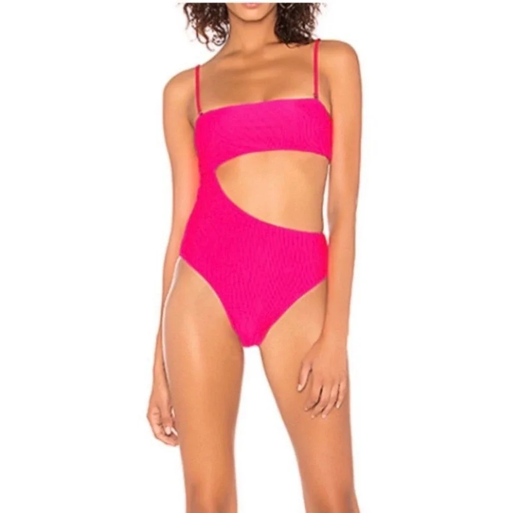 NEW Frankies Bikinis Carter Ribbed Cutout One Piece Swimsuit Pink Small